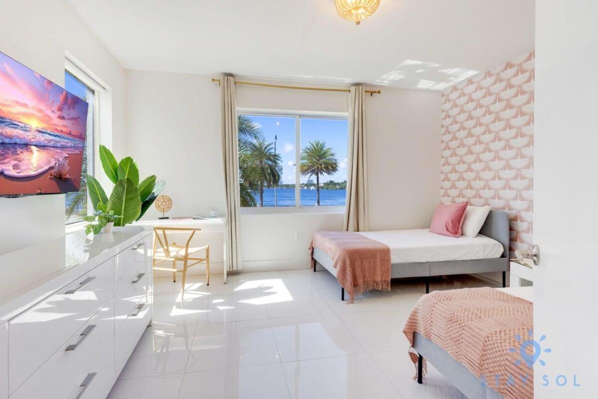 Free Parking, Bay View, Pool, Step To Beach 할리우드 외부 사진