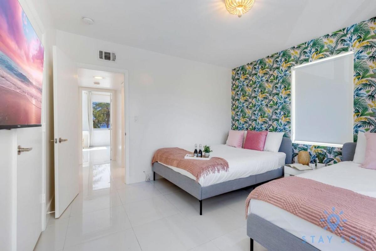 Free Parking, Bay View, Pool, Step To Beach 할리우드 외부 사진