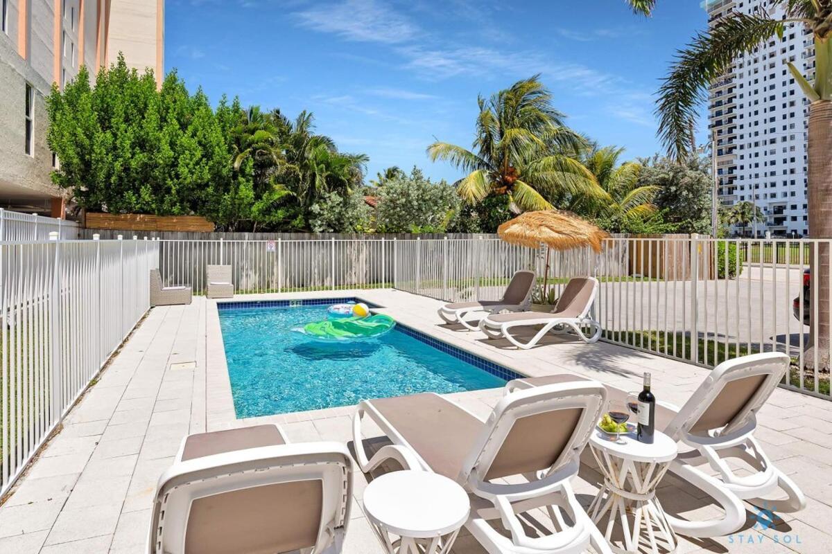 Free Parking, Bay View, Pool, Step To Beach 할리우드 외부 사진
